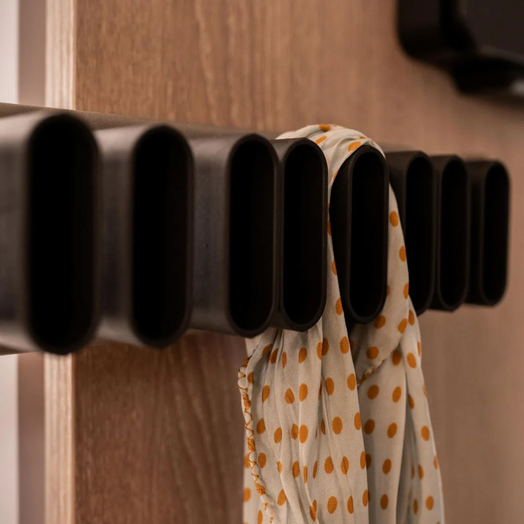 Conero Belt & Tie Rack - Image 2